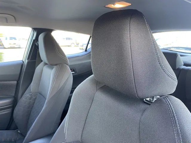 Toyota C-HR 1.8 Hybrid Dynamic 2021 Hybride Benzine 15