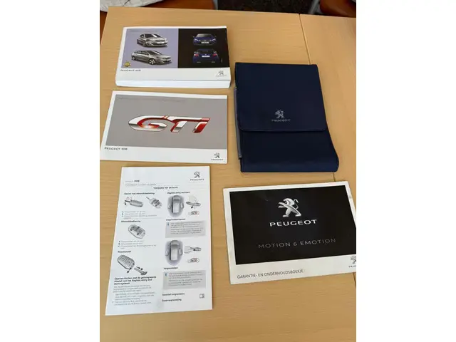 Peugeot 308 1.6 e-THP GTi 250 2015 Benzine 23