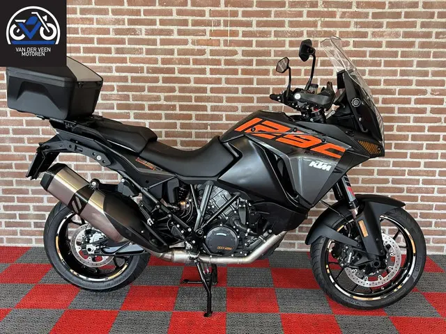 KTM 1290 Super Adventure S ABS 2019 Benzine 2