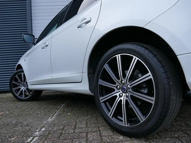 Volvo XC60 2.0 T5 FWD Ocean Race 2015 Benzine 11