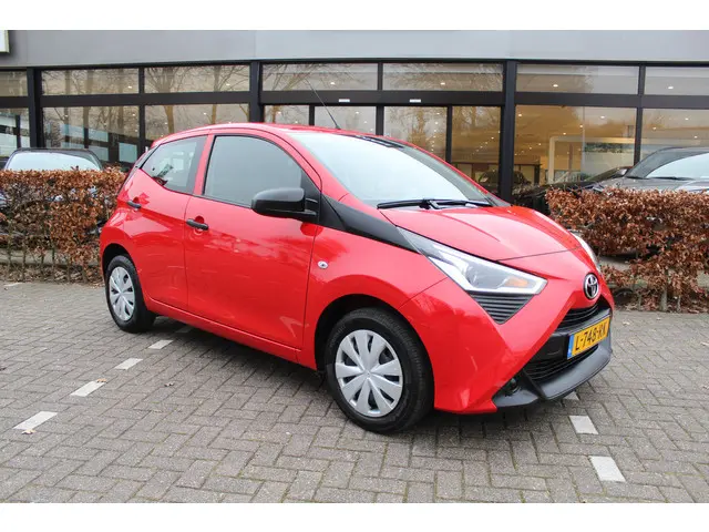 Toyota Aygo 1.0 VVT-i x-Fun 5-deurs 2021 Benzine 8