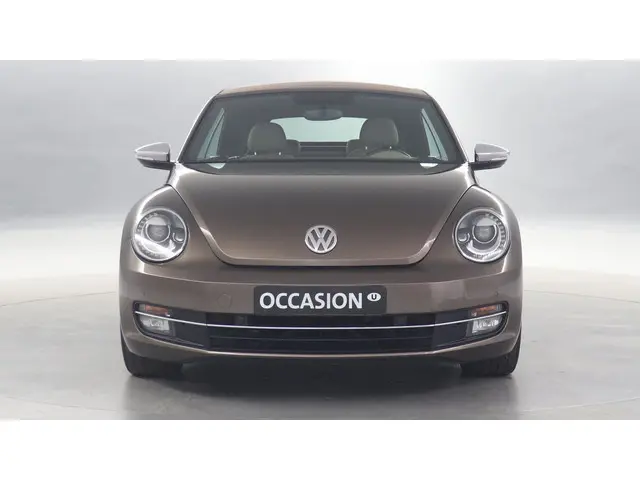 Volkswagen Beetle 2.0 TDI 140pk Design 2013 Diesel 12