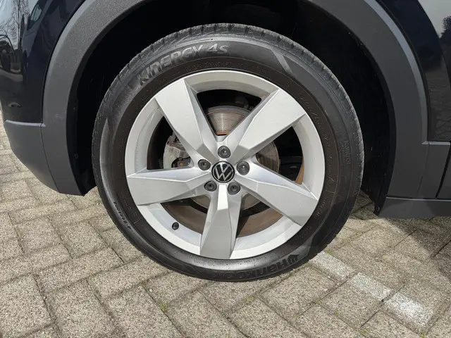 Volkswagen T-Cross 1.5 TSI Style 2022 Benzine 6