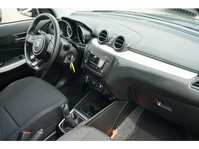 Suzuki Swift 1.2 Comfort Smart Hybrid 2021 Benzine 7