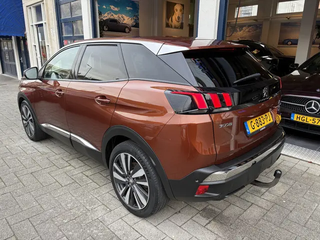 Peugeot 3008 1.2 PureTech Allure 2019 Benzine 3