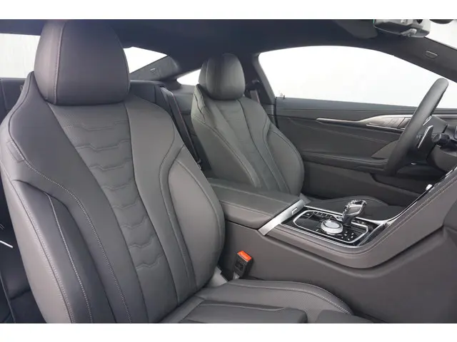 BMW 8 Serie Coupé 840i 2024 Benzine 8