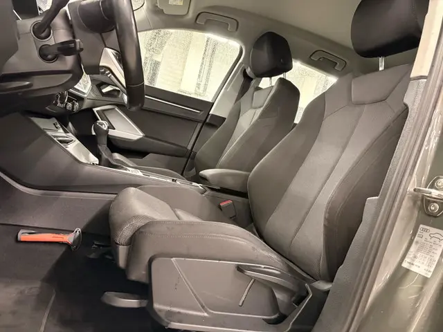 Audi Q3 35 TFSI 150Pk S Edition 2021 Benzine 12