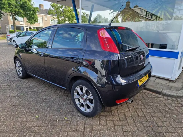 Fiat Punto Evo 0.9 TwinAir Lounge 2017 Benzine 4