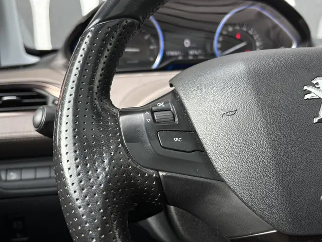 Peugeot 2008 1.6 VTi Féline 2013 Benzine 13