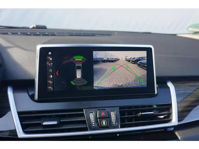 BMW 2 Serie Gran Tourer 216i 2022 Benzine 25