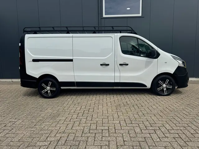 Nissan NV300 * L2H1 * Airco * Trekhaak * Imperiaal * 2019 Diesel 24