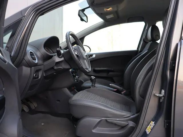 Opel Corsa 1.4-16V Berlin airco LM 4-deurs 2014 Benzine 8