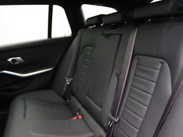 BMW 3 Serie 330e Touring 2026 Hybride Benzine 22