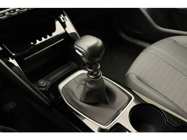 Peugeot 208 1.2 PureTech Allure Pack 2023 Benzine 30