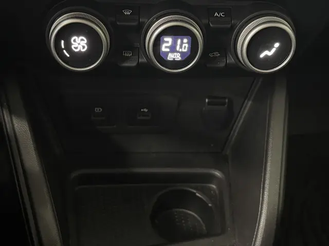 Dacia Duster 1.3 TCe 150 Journey 2023 Benzine 29