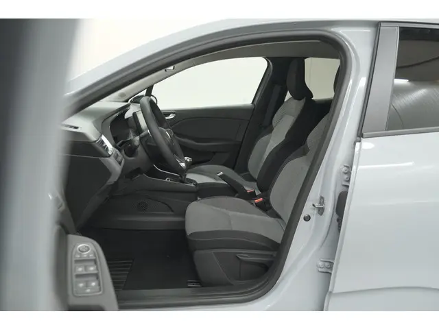 Renault Clio TCe 90 Evolution 2024 Benzine 29