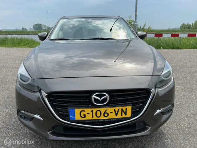 Mazda 3 2