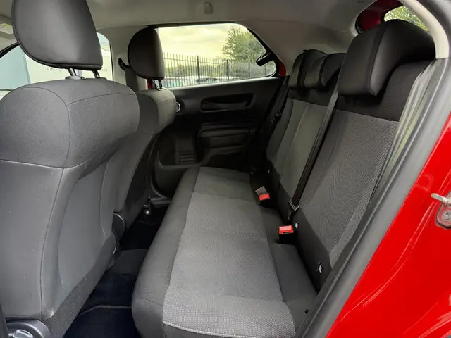 Citroën C4 Cactus 1.2 PureTech Shine 2016 Benzine 10