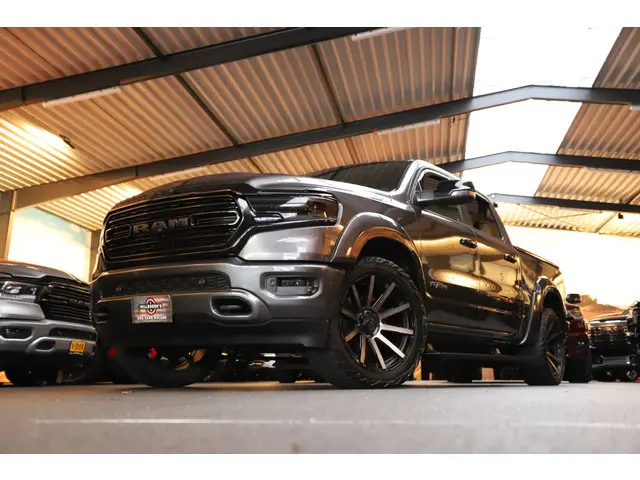 Dodge Ram 1500 5.7 V8 Limited 2024 LPG/Gas 2
