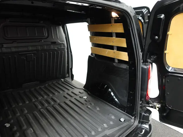 Opel Combo 1.5D L1H1 Edition 2021 Diesel 22