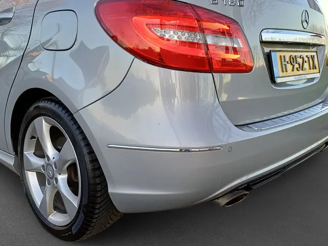 Mercedes-Benz B-Klasse 180 Prestige 2013 Benzine 16