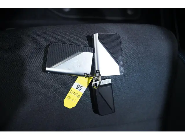 Lynk & Co 01 1.5 2023 Hybride Benzine 44