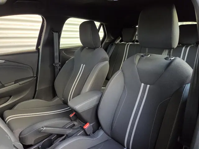 Opel Corsa 1.2 Turbo GS 2024 Benzine 6