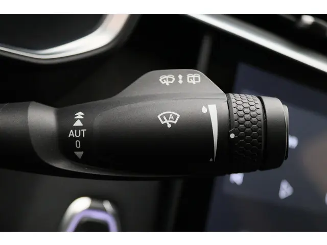 Lynk & Co 01 1.5 2022 Hybride Benzine 38