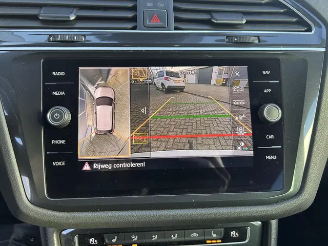 Volkswagen Tiguan 1.4 TSI 4Motion Highline 2017 Benzine 23