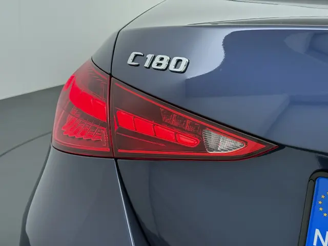 Mercedes-Benz C-Klasse 3