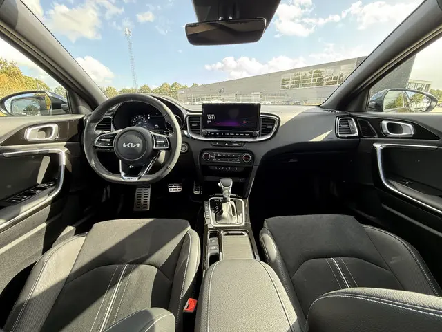 Kia XCeed 1.5 T-GDi GT-Line Automaat 2025 Benzine 16