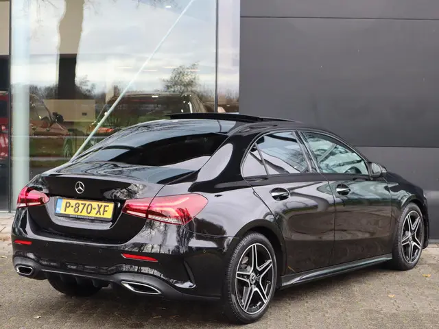 Mercedes-Benz A-Klasse 200 AMG Line 2022 Benzine 2