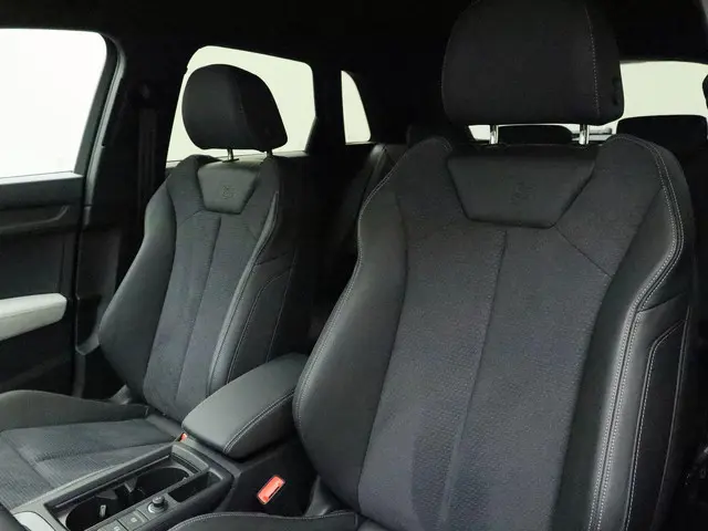 Audi Q3 35 TFSI/150PK S Line 2024 Benzine 5