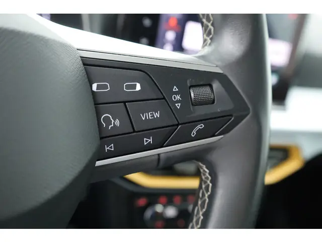 SEAT Arona 1.0 TSI 2022 Benzine 13