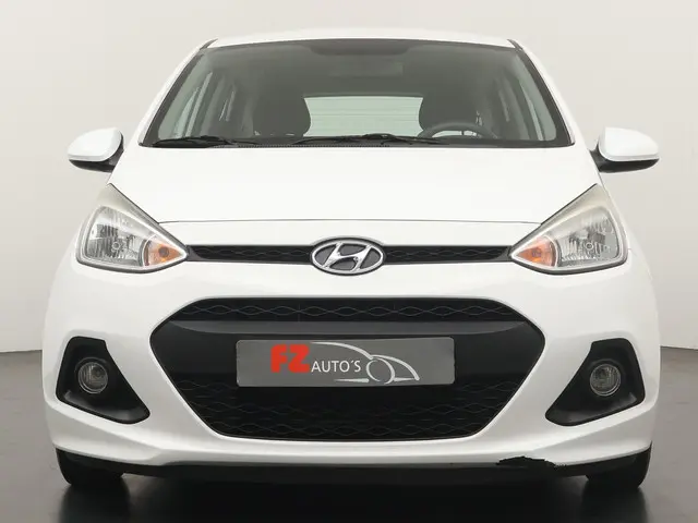 Hyundai i10 1.0i i-Motion Comfort 2015 Benzine 8