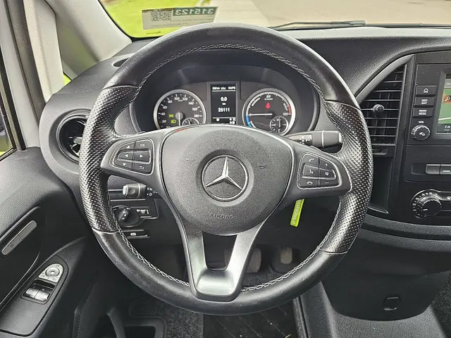 Mercedes-Benz eVito 112 2022 Elektrisch 12