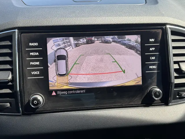 Škoda Karoq 1.5 TSI ACT Business Edition 2024 Benzine 26