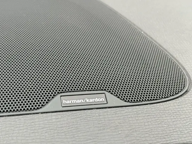 Volvo XC60 2.0 T5 FWD Ocean Race 2016 Benzine 25