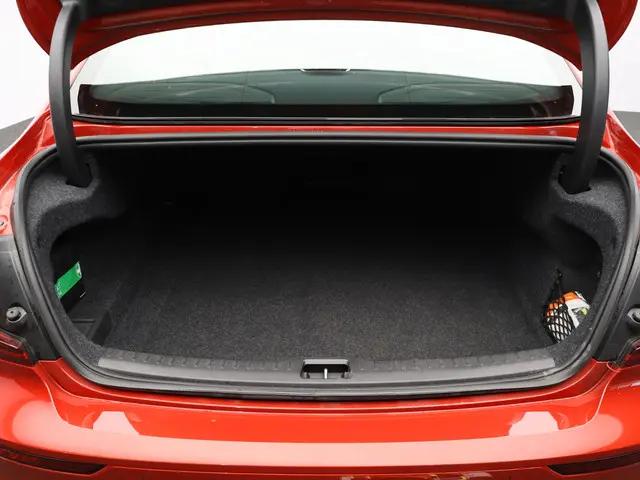 Volvo S60 2.0 B3 R-Design 2020 Benzine 20