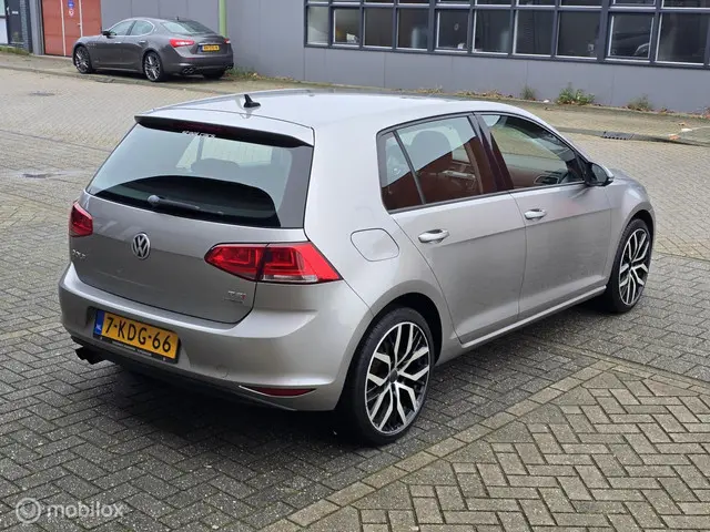 Volkswagen Golf 1.4 TSI Trendline✅️Apk✅️Airco✅️ 2013 Benzine 3