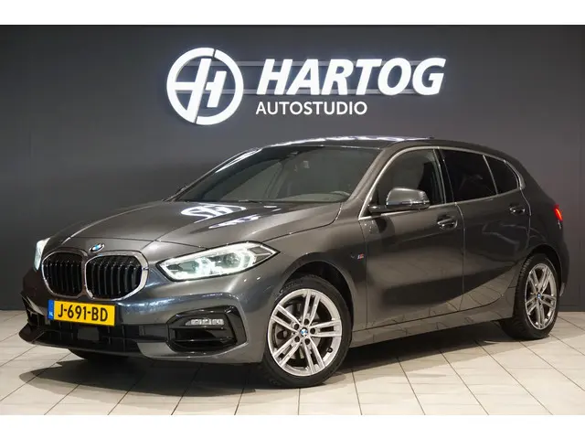 BMW 1 Serie 118i Executive Edition 2020 Benzine