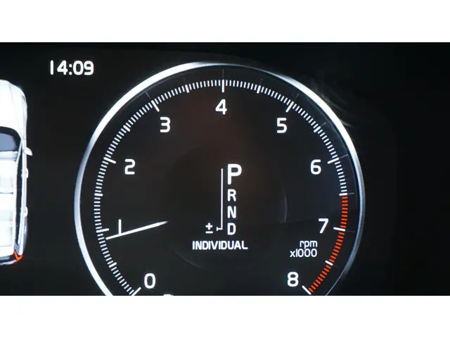 Volvo V60 2.0 T5 250pk R-Design 2019 Benzine 23