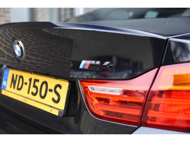 BMW M4 4-serie Coupé Competition 2017 Benzine 18