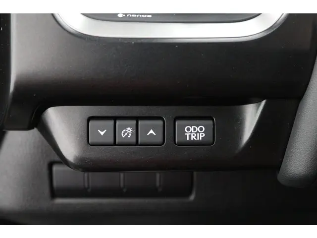 Lexus UX 250h Preference Line 2021 Hybride Benzine 28