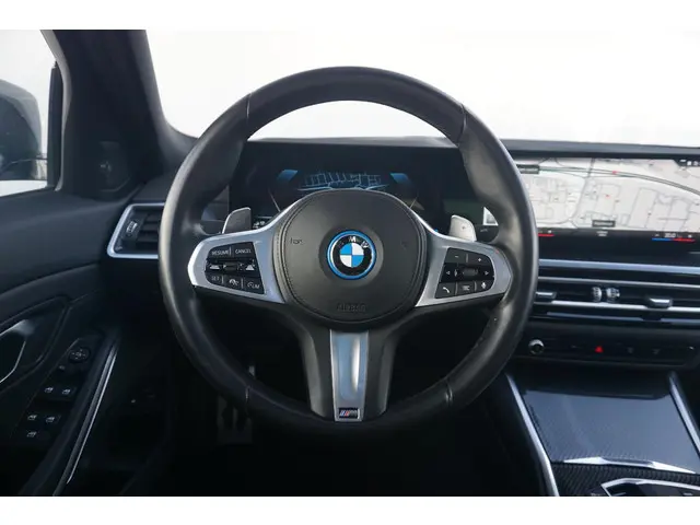 BMW 3 Serie Sedan 320e 2023 Hybride Benzine 9