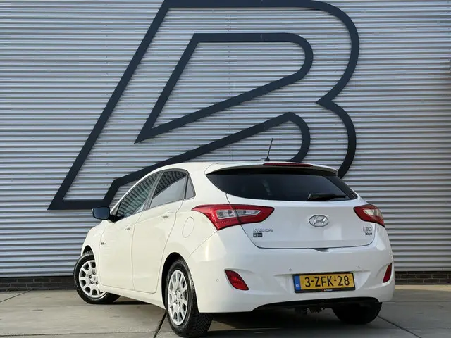 Hyundai i30 1.6 GDI Go! 2015 Benzine 7
