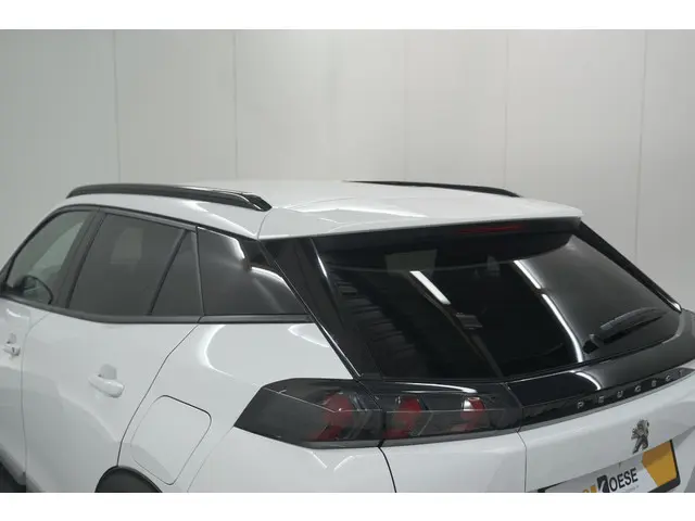 Peugeot 2008 PureTech 130 Allure 2020 Benzine 20