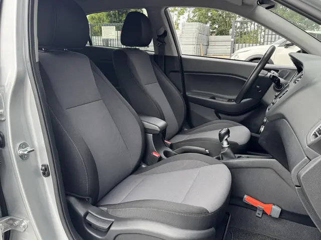 Hyundai i20 1.0 T-GDI PREMIUM 2020 Benzine 10
