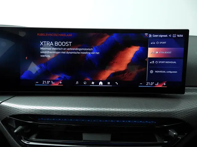 BMW 3 Serie Touring 330e 2024 Hybride Benzine 24