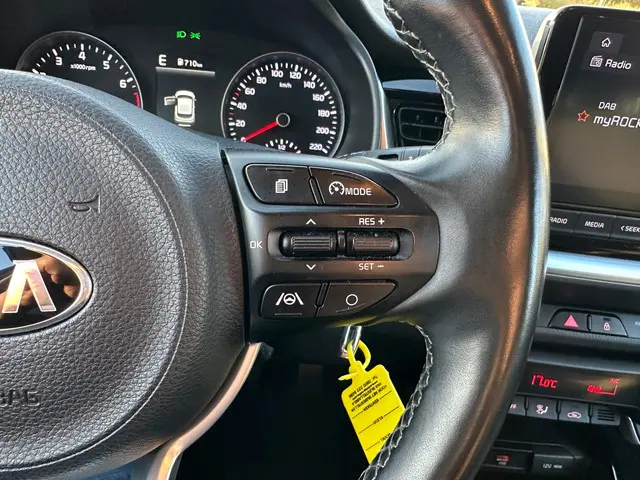 Kia Stonic Dynamic Plus Line 1.0 2022 Hybride Benzine 22